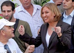 Foreign Minister Tzipi Livni greets supporters