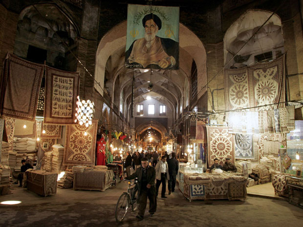 11-30-11 pic iran bazaar