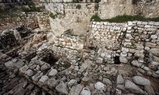 To match feature PALESTINIANS-ISRAEL/JERUSALEM-DIGS