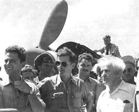 Another of the four pilots, Modi Alon, shown in the center in sunglasses next to Israel's first prime minister David Ben-Gurion in 1948.